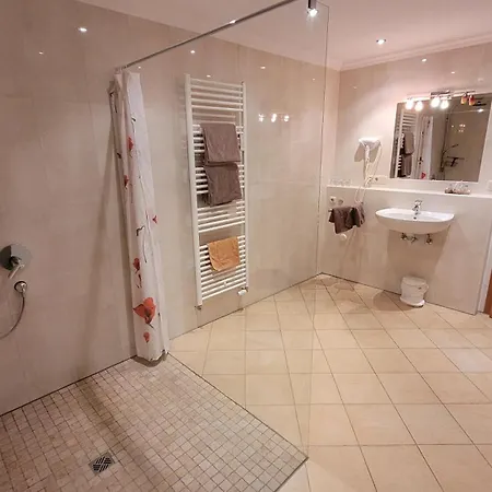 Georgihof Apartman *